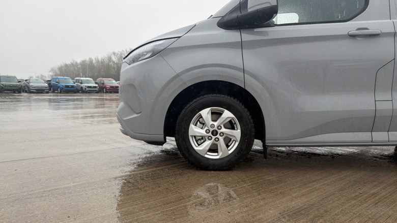 Ford Transit Custom E-320 L1 Rwd 100kW 65kWh H1 Van Limited Auto